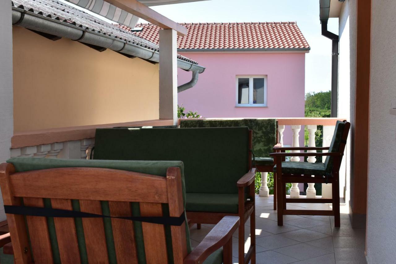 Apartman Nin-Dodo Екстер'єр фото