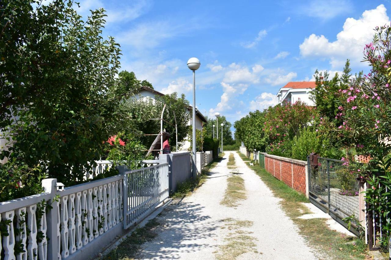 Apartman Nin-Dodo Екстер'єр фото